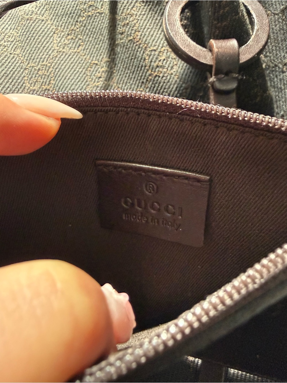 Gucci GG Canvas Ring Tote - Picture 6 of 8